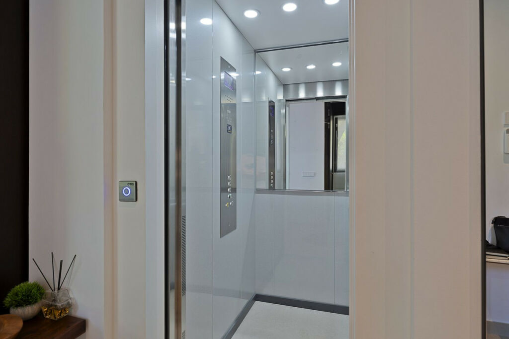 Detached Villa Marbella Málaga - image 57