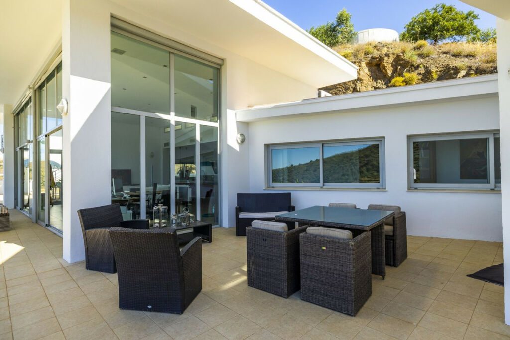Detached Villa Sayalonga Málaga - image 58