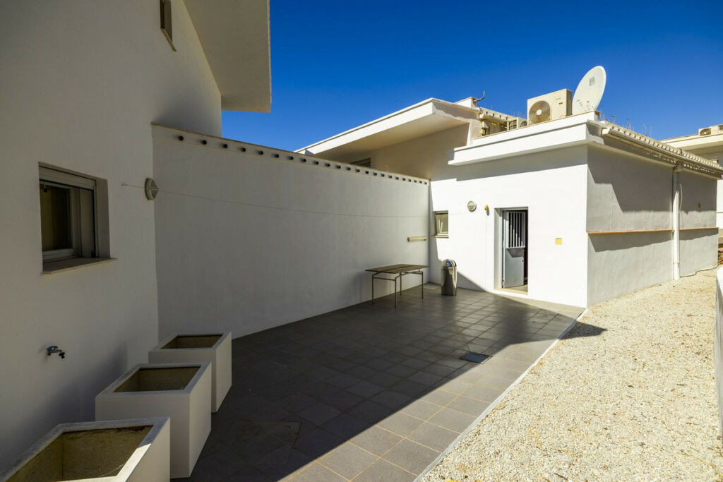 Detached Villa Sayalonga Málaga - image 59