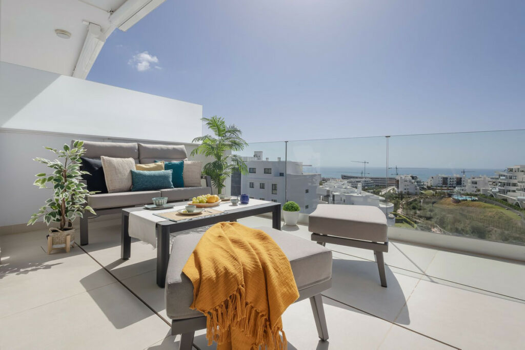 Middle Floor Apartment Fuengirola Málaga - image 9