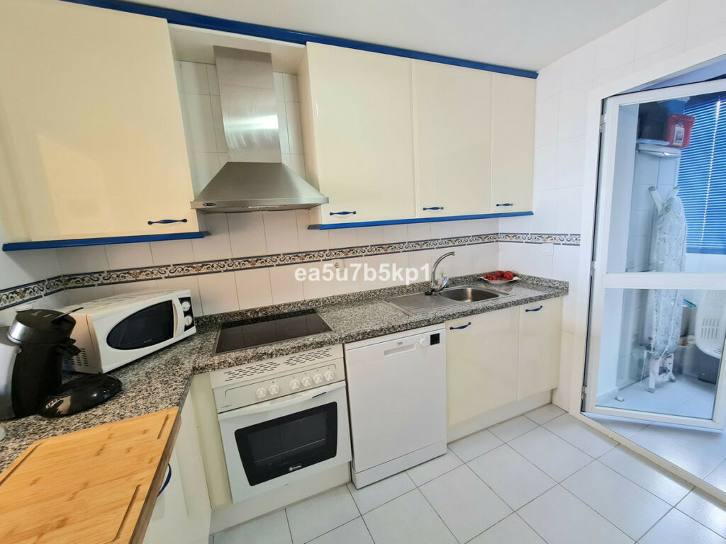 Penthouse Duplex La Duquesa Málaga - image 6