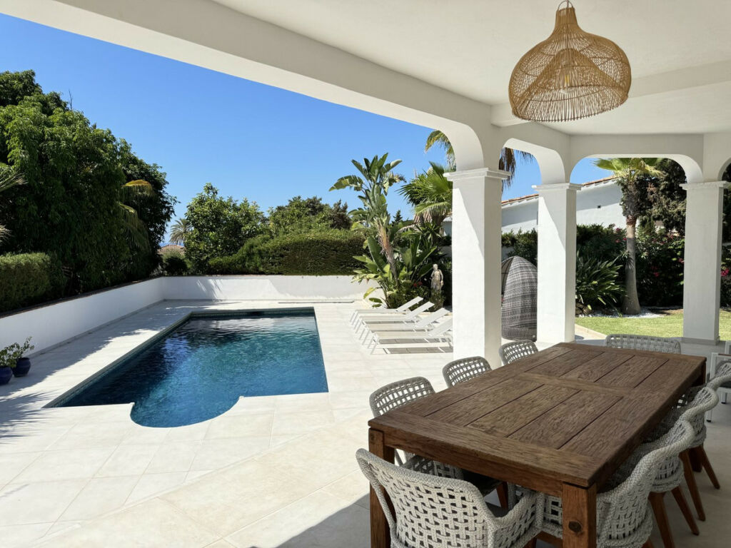 Detached Villa Marbesa Málaga - image 6