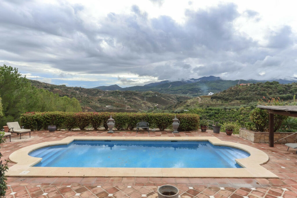 Detached Villa Monda Málaga - image 65