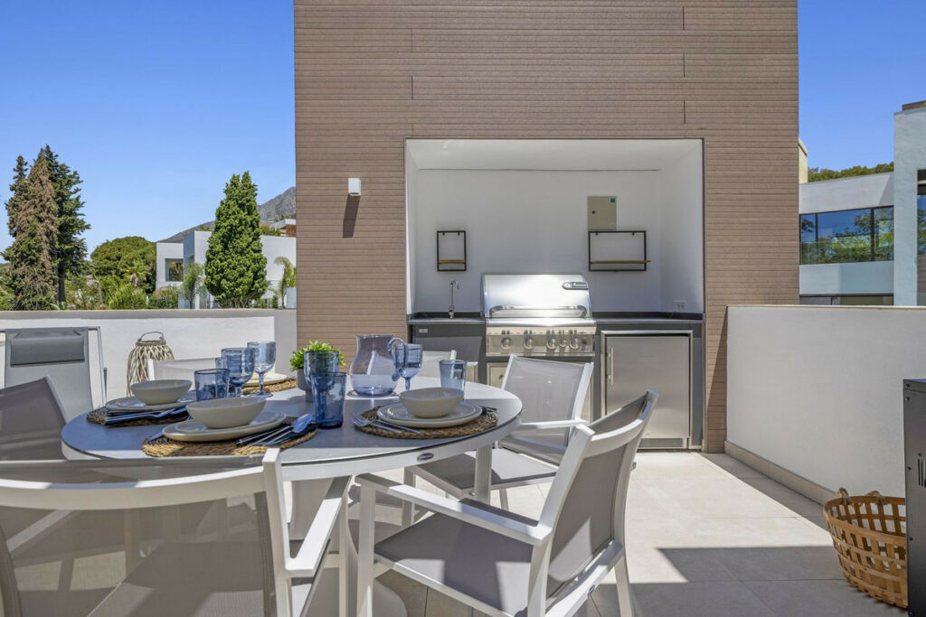 Detached Villa Marbella Málaga - image 65