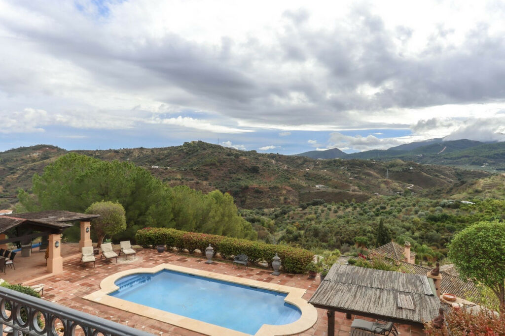 Detached Villa Monda Málaga - image 67