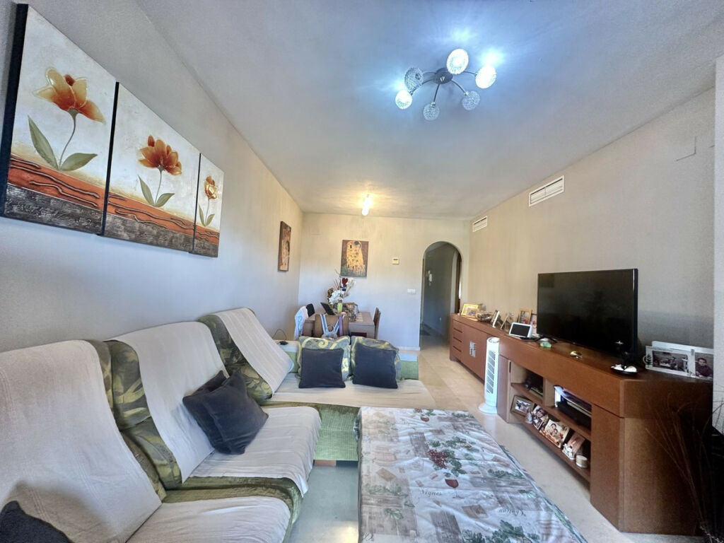Ground Floor Apartment Riviera del Sol Málaga - image 7