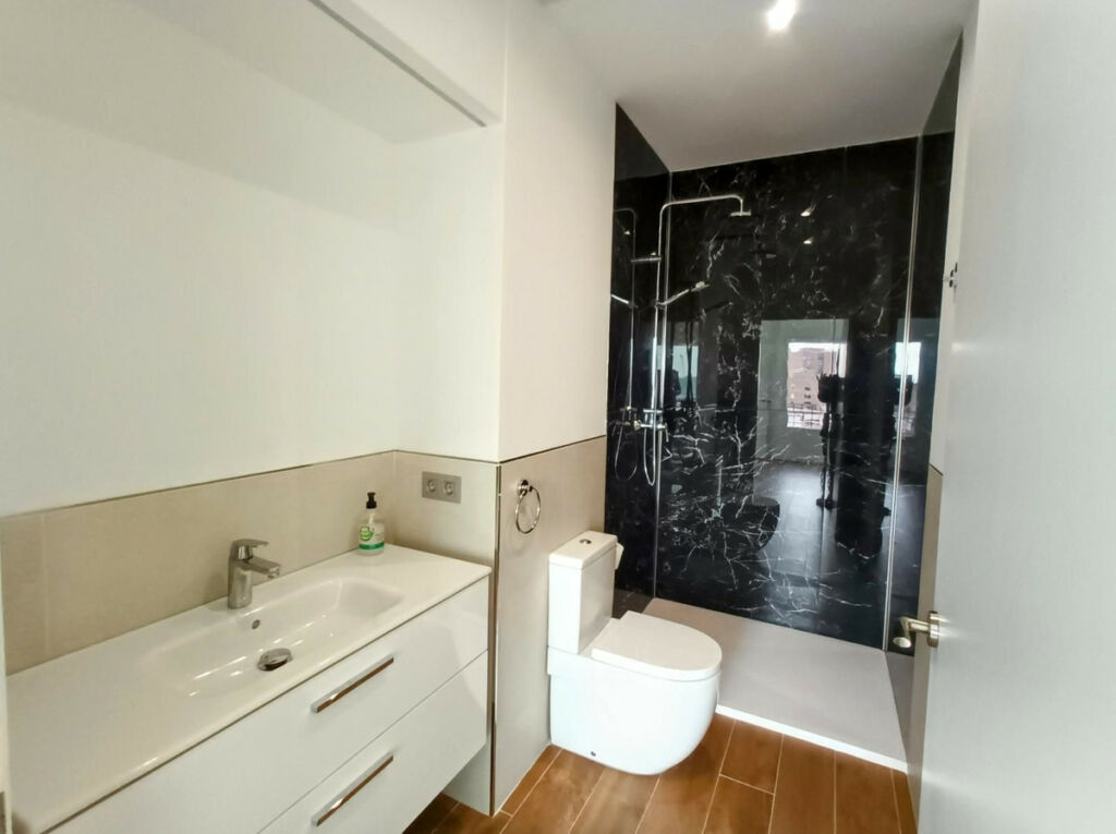 Middle Floor Apartment Málaga Centro Málaga - image 8
