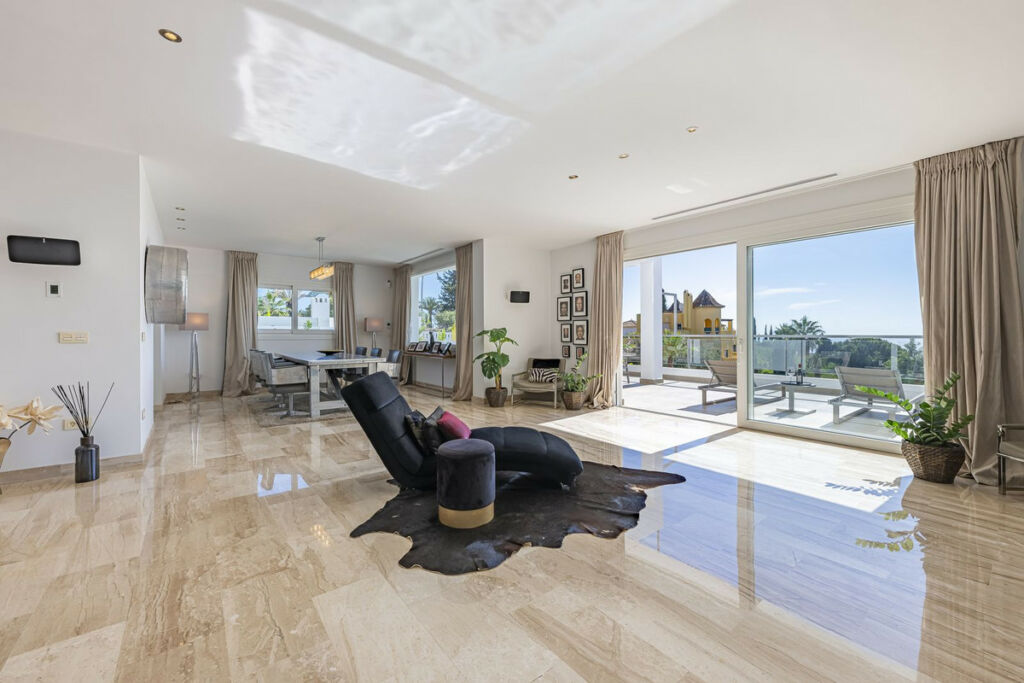 Detached Villa El Rosario Málaga - image 7