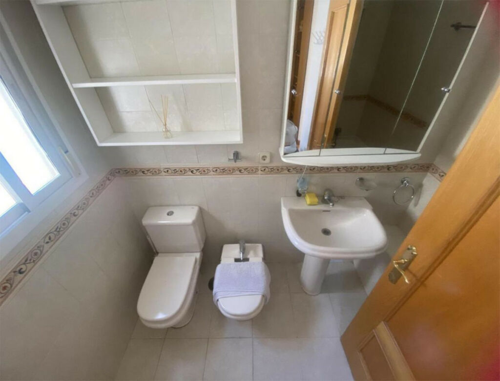Middle Floor Apartment Benahavís Málaga - image 7