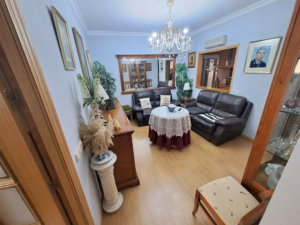 Middle Floor Apartment Fuengirola Málaga - image 7
