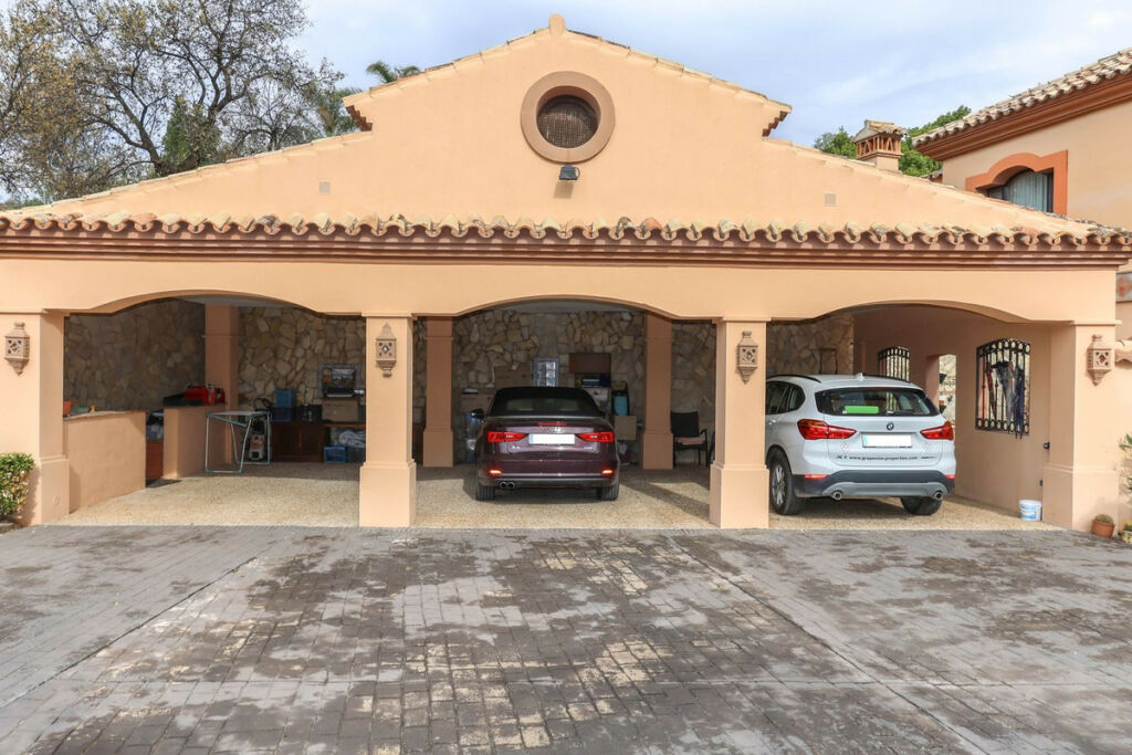 Detached Villa Monda Málaga - image 72