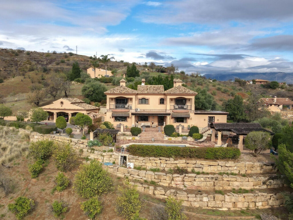 Detached Villa Monda Málaga - image 77