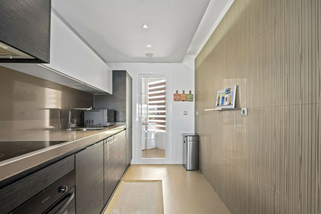 Ground Floor Apartment Los Arqueros Málaga - image 9