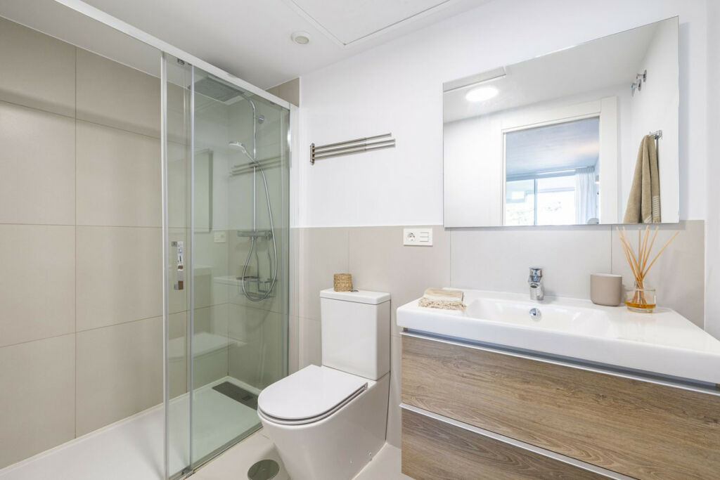 Ground Floor Apartment Benalmadena Málaga - image 8