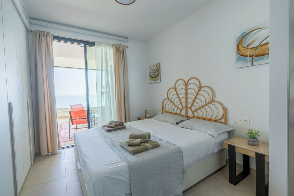 Middle Floor Apartment Fuengirola Málaga - image 8