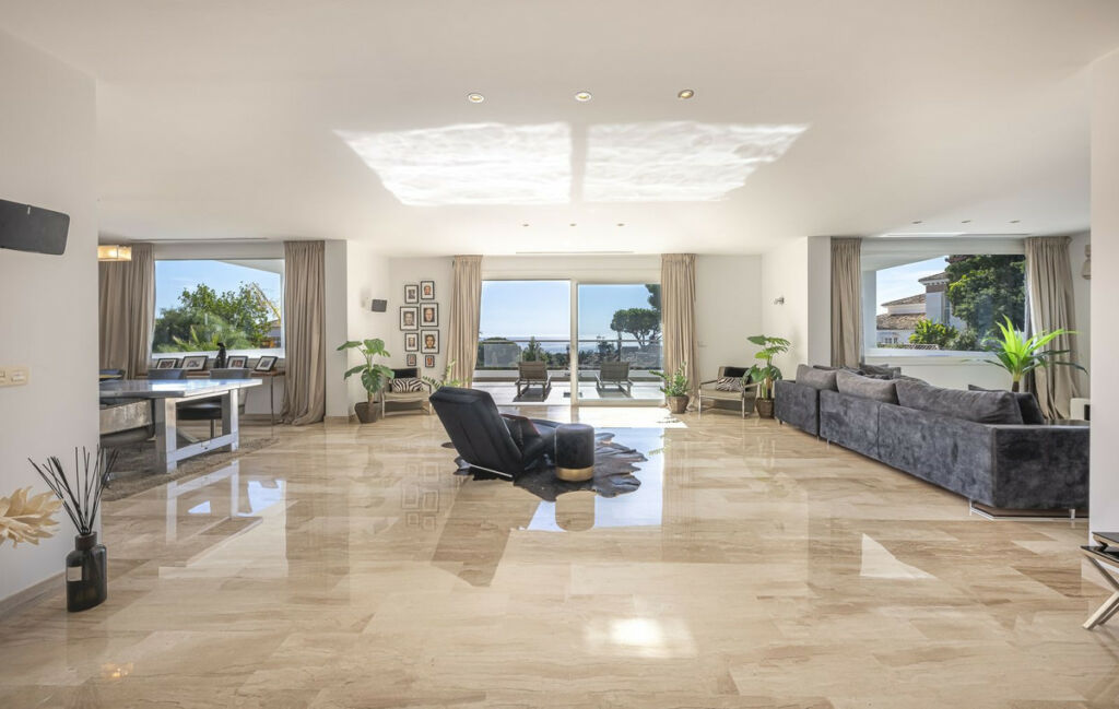 Detached Villa El Rosario Málaga - image 8