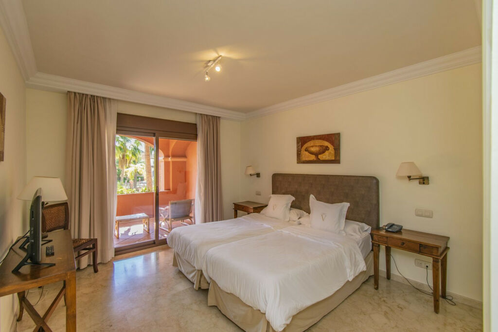 Ground Floor Apartment Puerto Banús Málaga - image 8