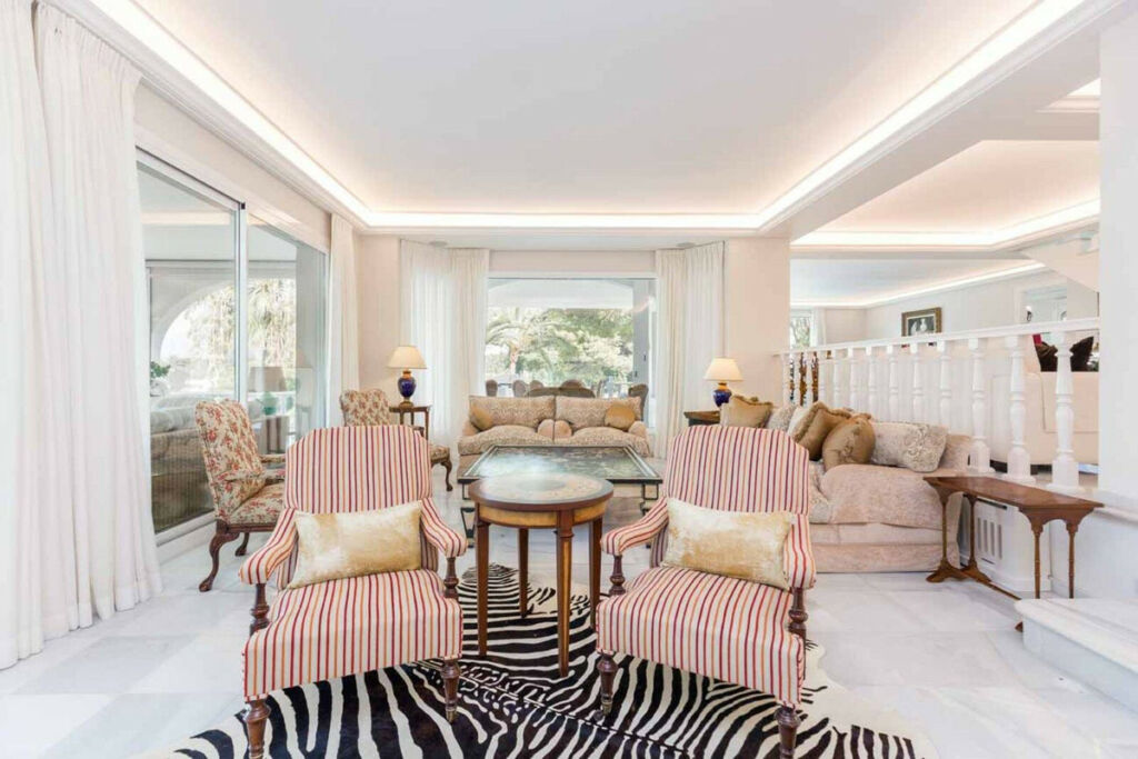 Detached Villa Río Real Málaga - image 10