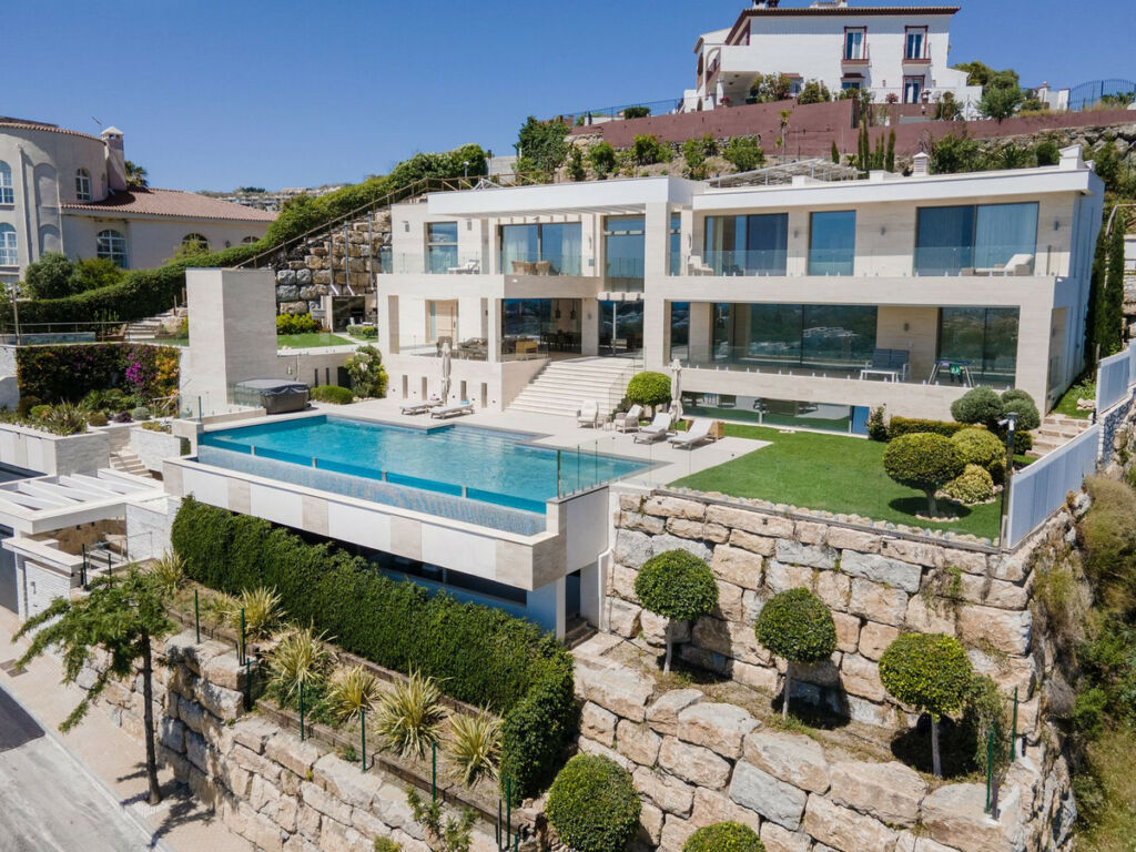 Detached Villa Benahavís Málaga - image 8