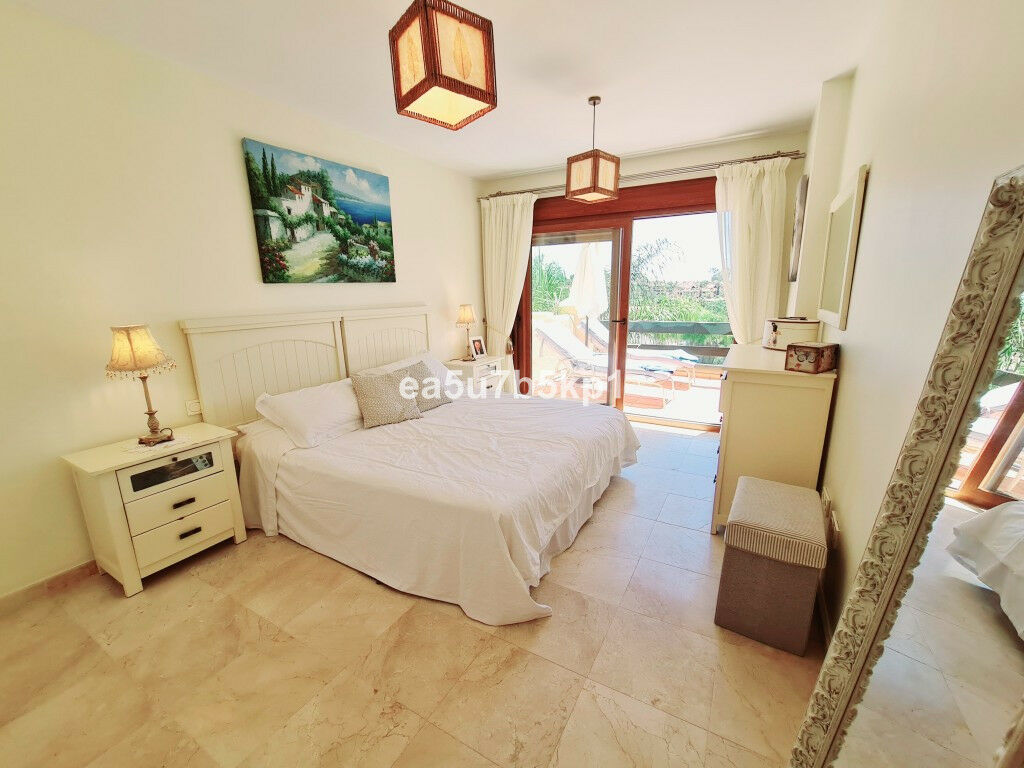 Penthouse New Golden Mile Málaga - image 8