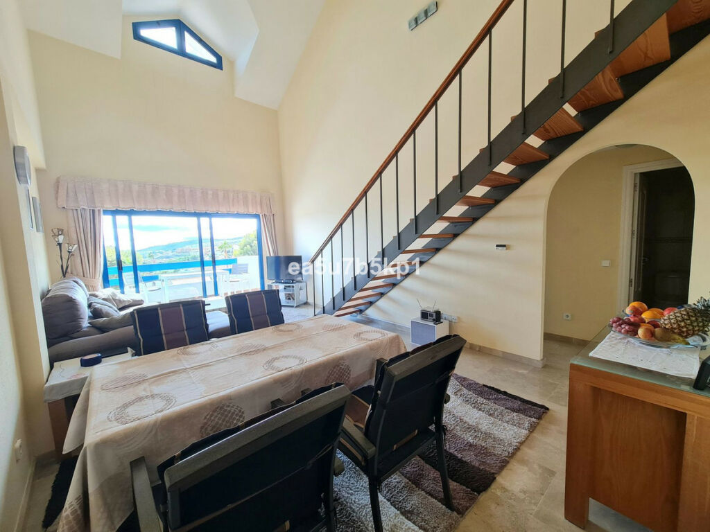 Penthouse Duplex La Duquesa Málaga - image 8