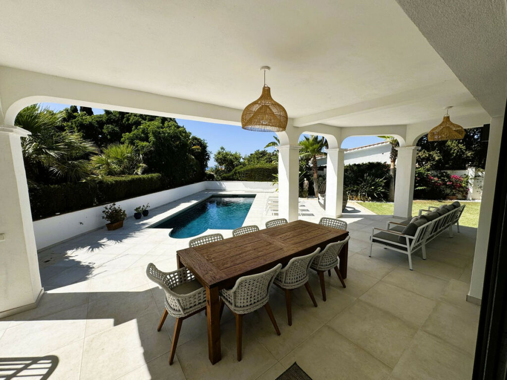 Detached Villa Marbesa Málaga - image 8