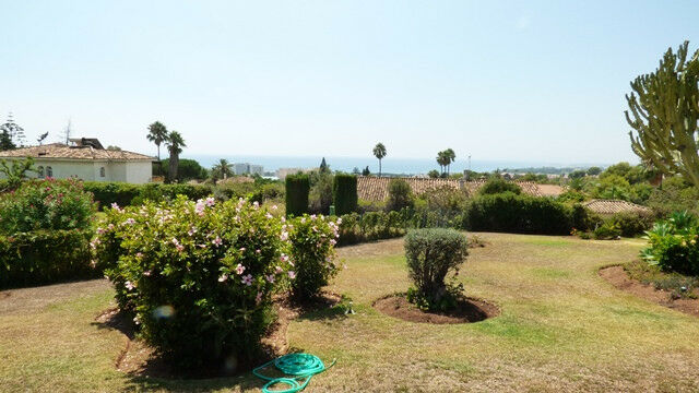 Detached Villa Marbella Málaga - image 9