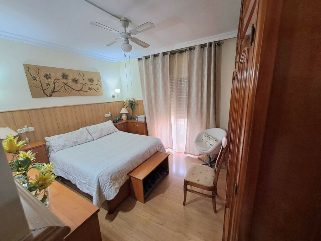 Middle Floor Apartment Fuengirola Málaga - image 9