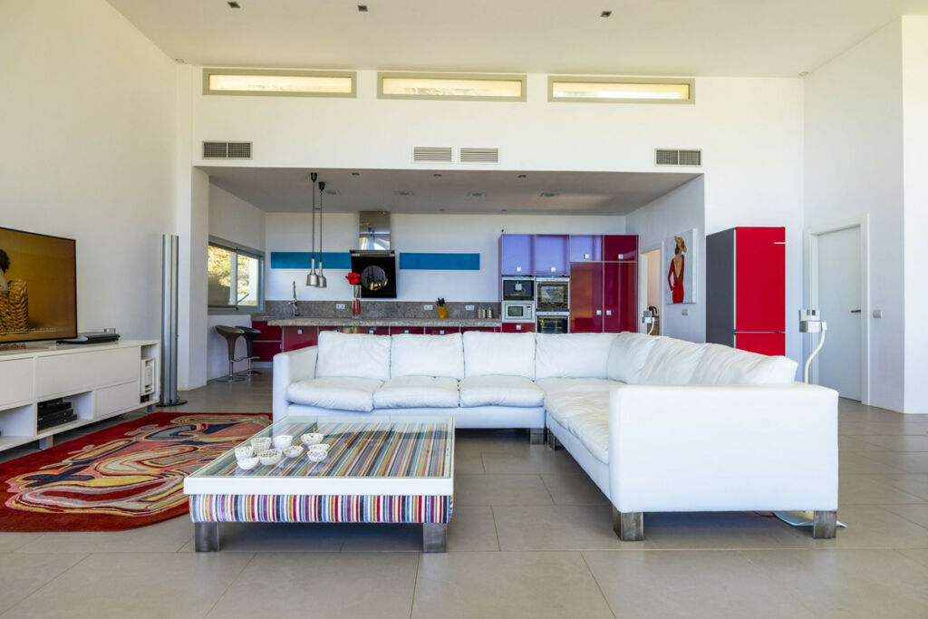 Detached Villa Sayalonga Málaga - image 10