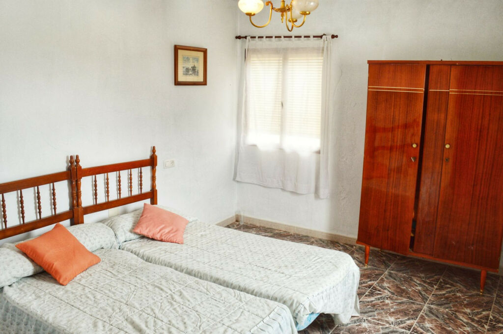 Townhouse Cómpeta Málaga - image 9