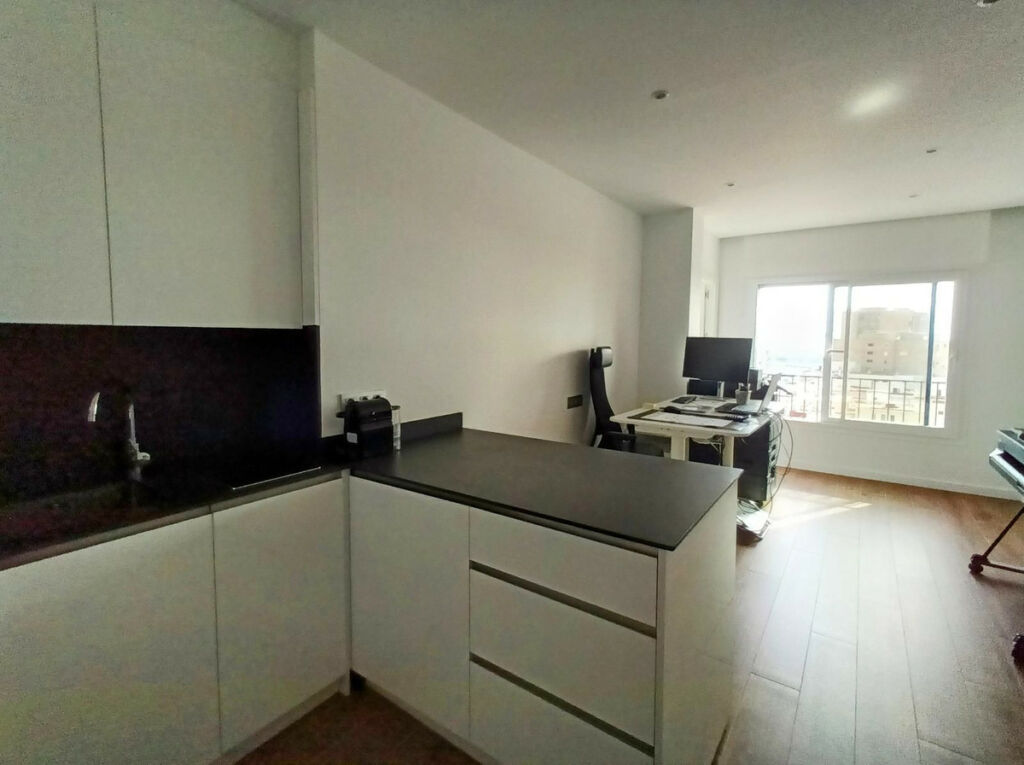 Middle Floor Apartment Málaga Centro Málaga - image 9
