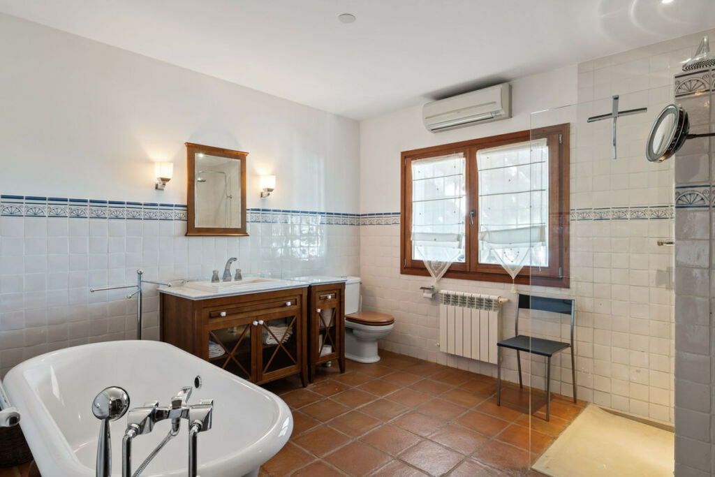 Detached Villa Marbesa Málaga - image 9
