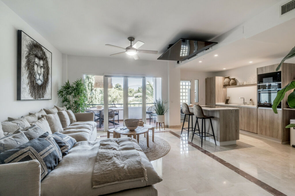 Penthouse Nueva Andalucía Málaga - image 9