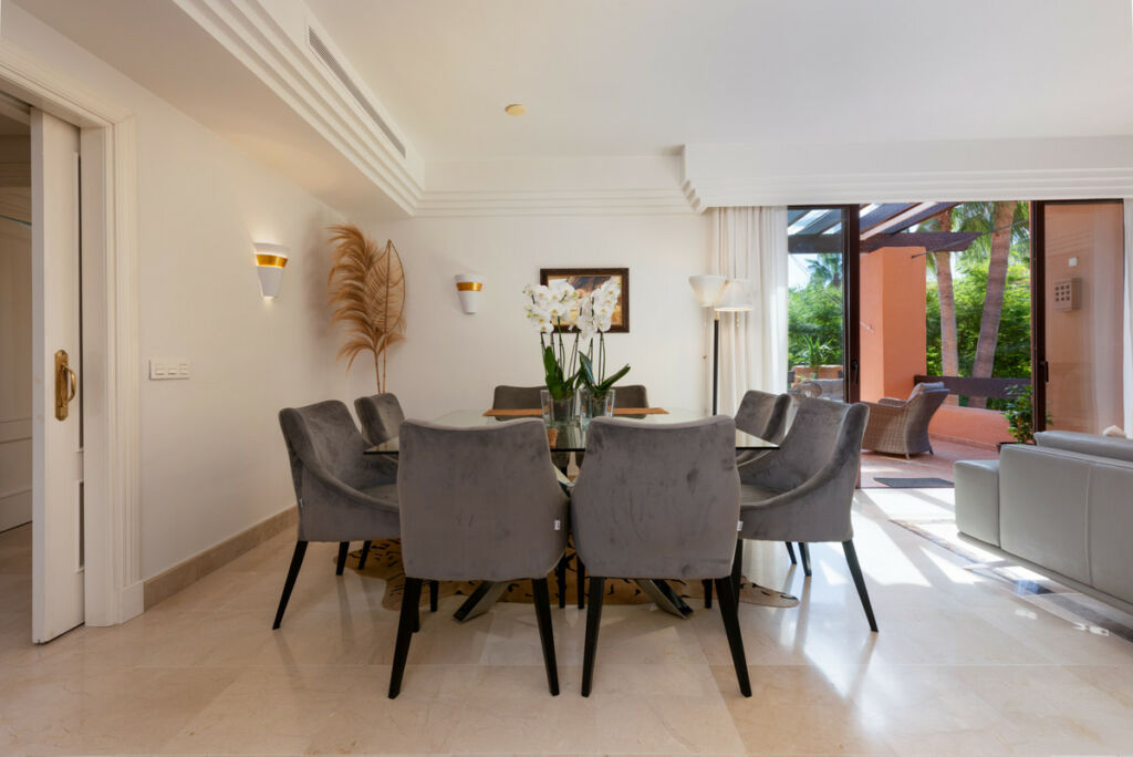 Penthouse Duplex Nueva Andalucía Málaga - image 9