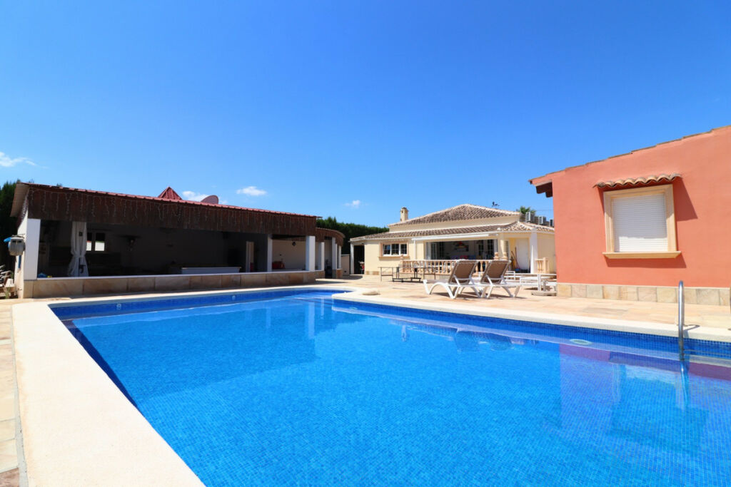 Detached Villa Heredades Alicante - image 4