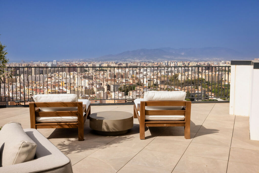 Middle Floor Apartment Málaga Centro Málaga