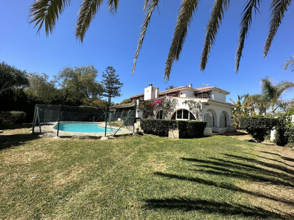 Detached Villa Estepona Málaga