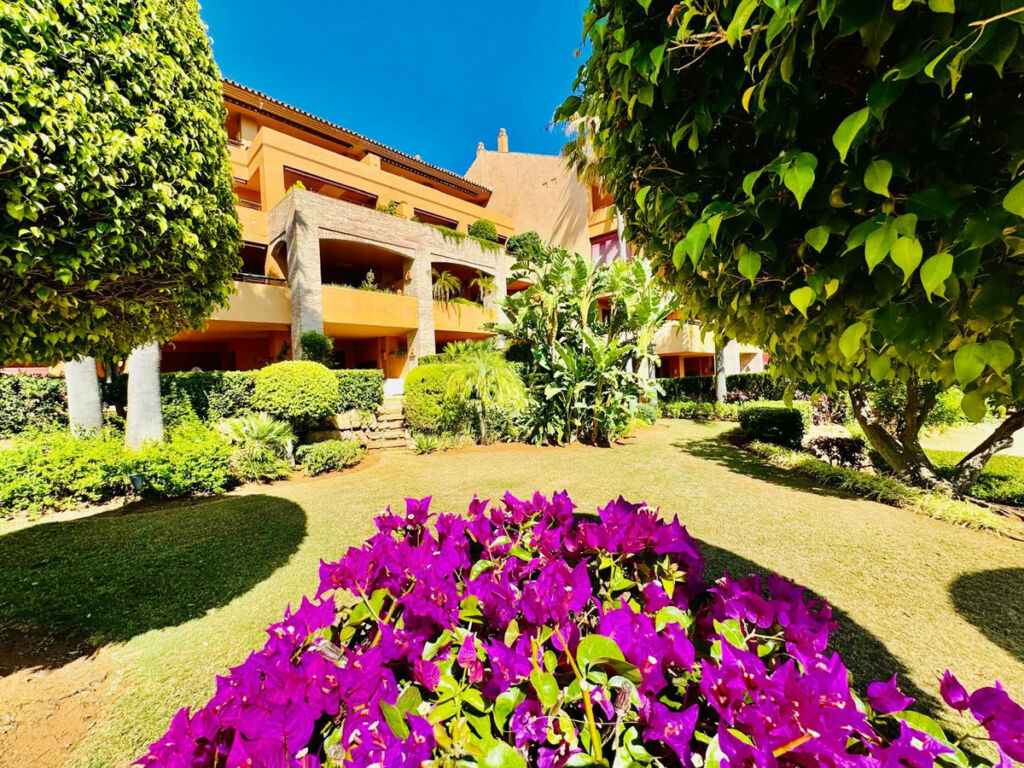 Middle Floor Apartment Bahía de Marbella Málaga