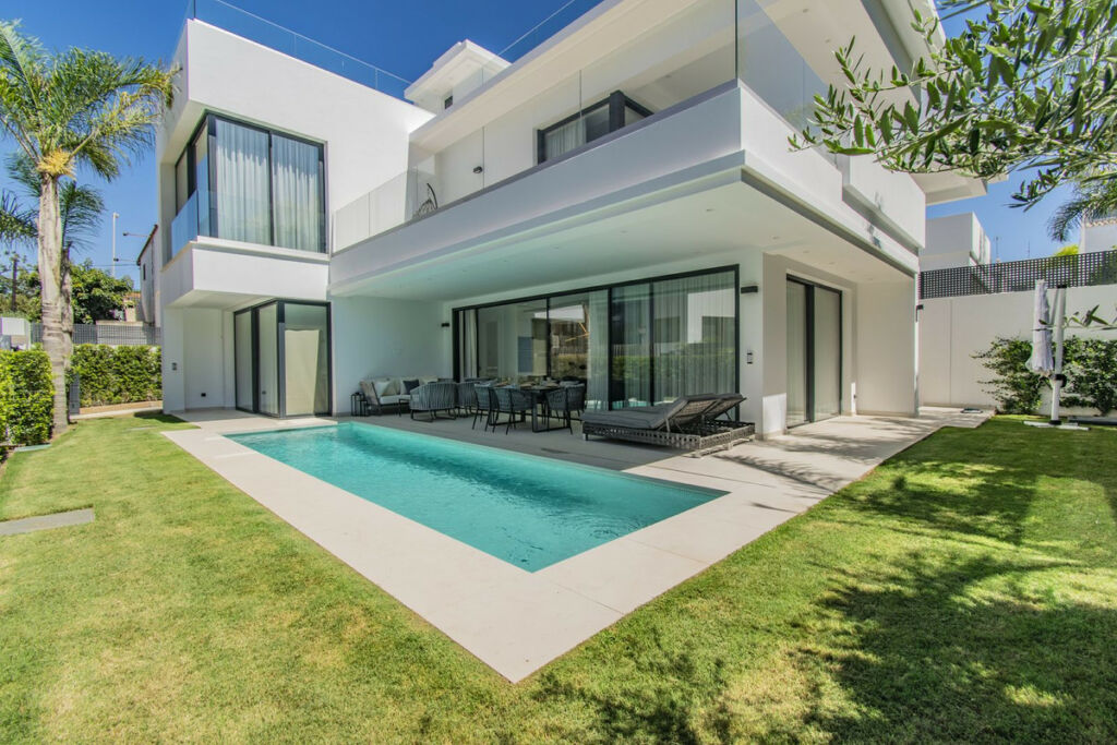 Detached Villa The Golden Mile Málaga