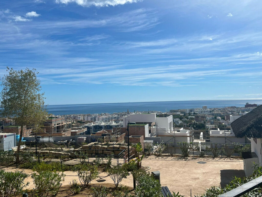 Ground Floor Apartment Estepona Málaga - image 2