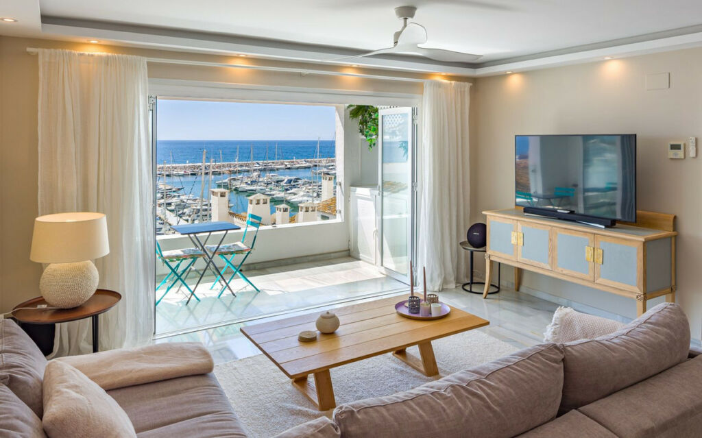 Middle Floor Apartment Puerto Banús Málaga