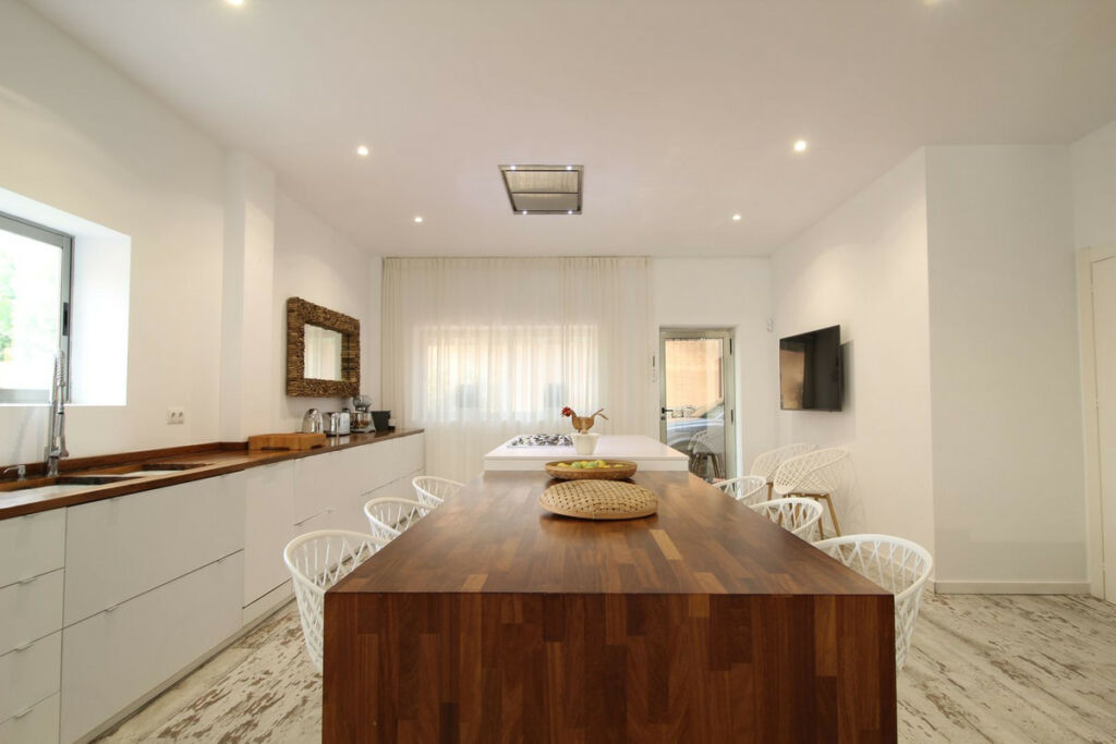 Detached Villa Atalaya Málaga - image 3