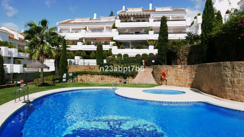 Middle Floor Apartment Aloha Málaga