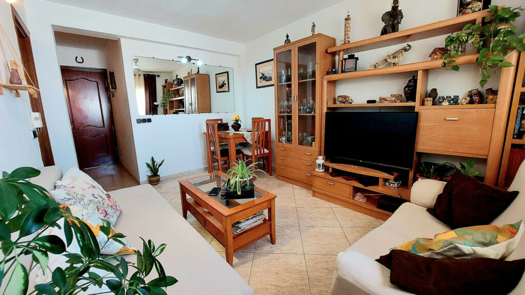 Top Floor Apartment Fuengirola Málaga - image 10