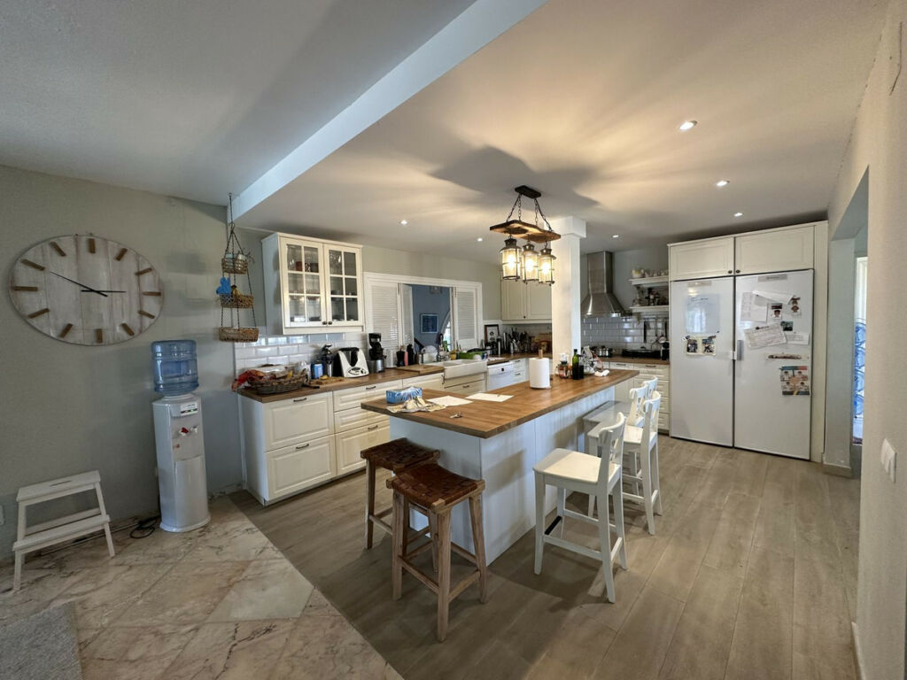 Detached Villa Estepona Málaga - image 10