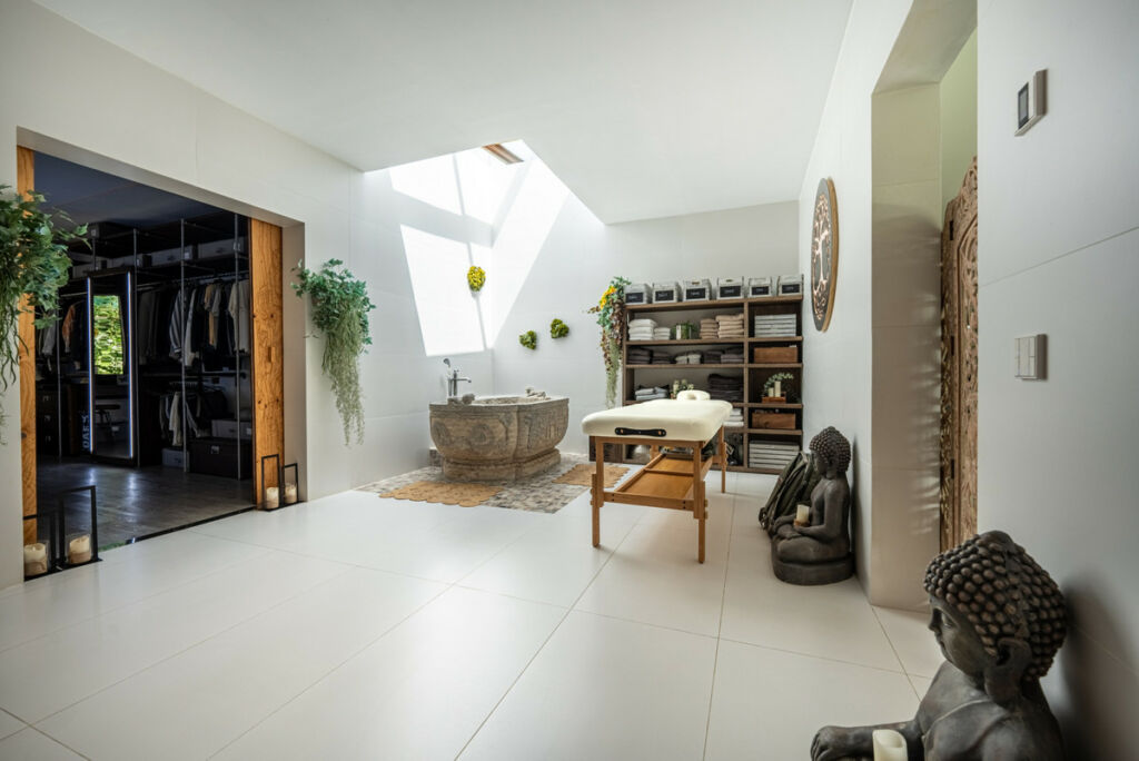 Detached Villa Benahavís Málaga - image 10