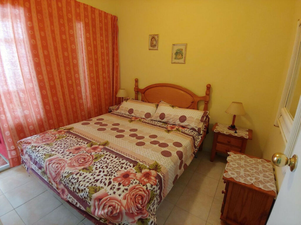Middle Floor Apartment Fuengirola Málaga - image 11