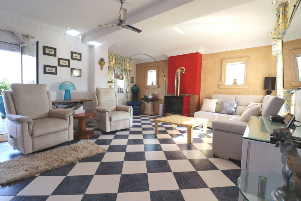 Detached Villa Algorfa Alicante - image 12