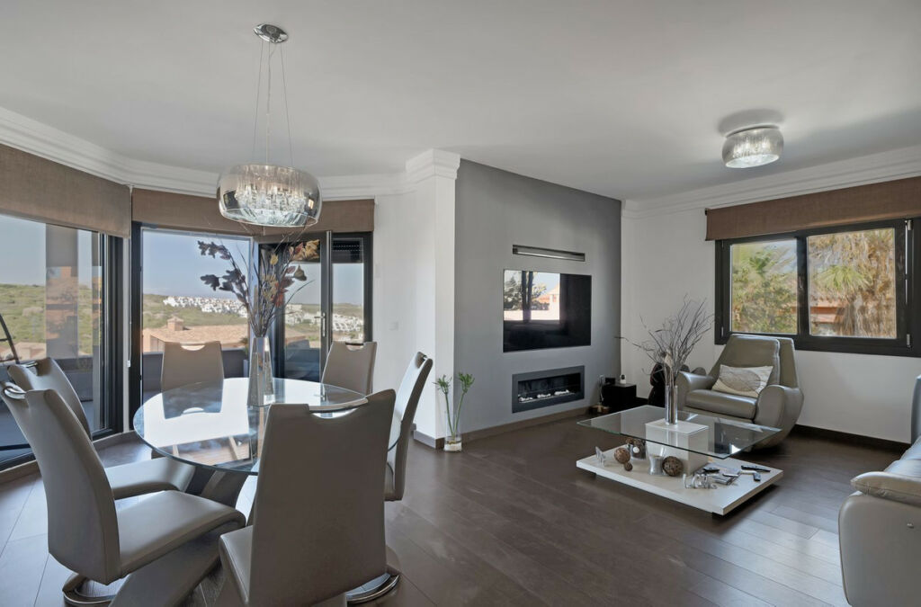 Detached Villa La Línea Cádiz - image 11