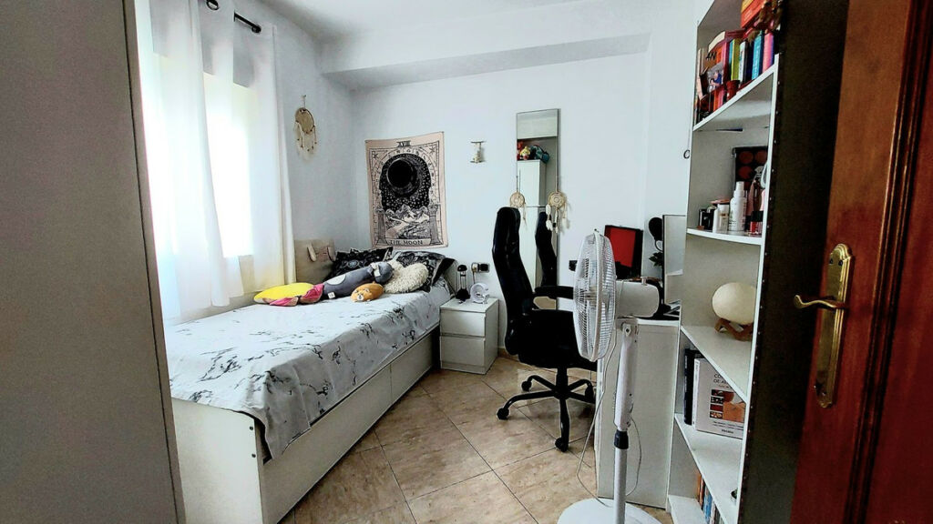 Top Floor Apartment Fuengirola Málaga - image 11